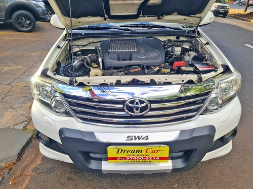 Imagem 14 de 15 de Toyota Hilux 3.0 Sw4 4x4 Aut. 7 Lugares 2014 Revisada Conce