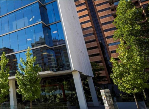Local Comercial En Edificio De Oficinas, Vitacura