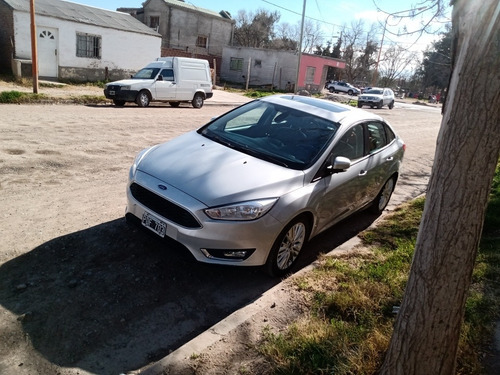 Imagen 9 de 12 de Ford Focus Se Plus