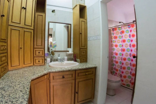 Imagen 22 de 30 de Liliana Martinez Remax Vende Casa En La Urbanizacion Altos De Guataparo Cd 10185