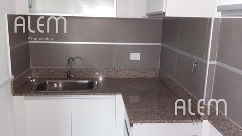 Departamento En Venta En Banfield | 2 Ambientes | Balcón Y Cochera