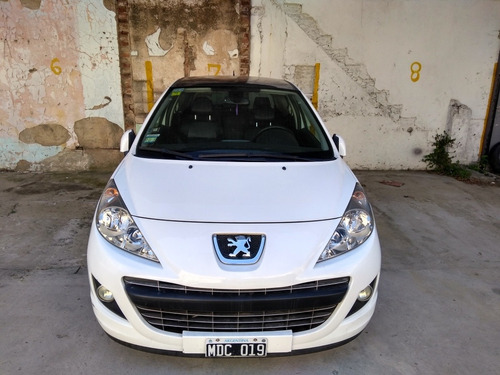 Peugeot 207 2013 1.4 Sedan Active Hdi 70cv