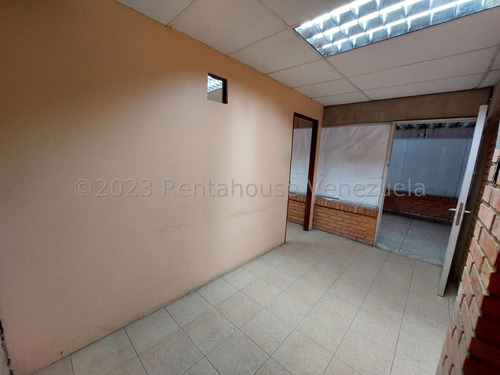 Locales Comercial En Venta En Centro Barquisimeto Lara - %%m-c-t%% Cod. 23 Guion 1 8 8 2 9
