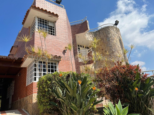 Bella Y Cómoda Casa En Venta Parque El Retiro San Antonio De Los Altos 24-15115