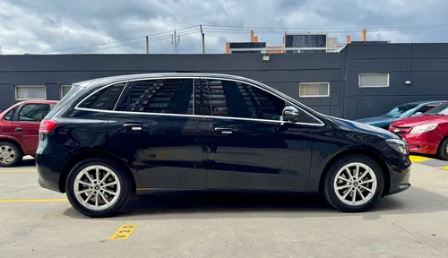 B200
