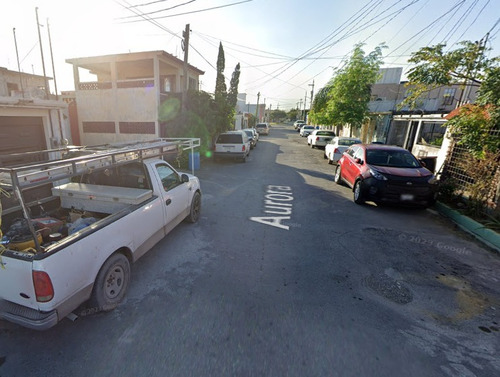 Casa En Remate Ubicada En Aurora, Nuevo Amanecer, Heroica Matamoros, Tamps. Sk04