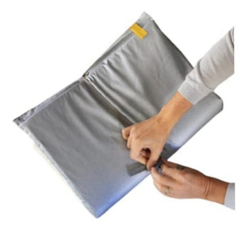Imagen 1 de 10 de Tabla De Planchar De Mesada Höllsen Pleglable Y Aluminizada