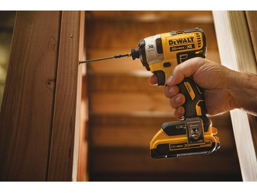 Atornillador Impacto 20v Xr Sin Carbones Caja Plástic Dewalt