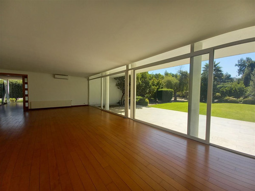 Casa En Arriendo De 4 Dorm. En Colina