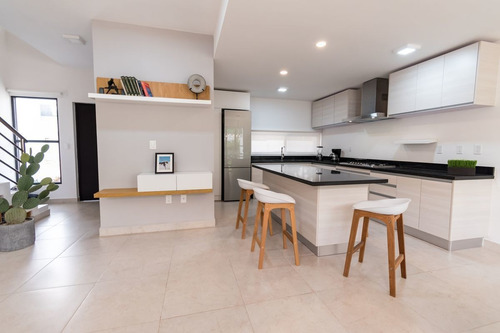 Imagen 13 de 25 de Casa En Venta En La Zona Diamante De Playa Del Carmen A Sol