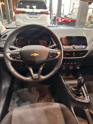 Chevrolet Onix plus 1.2