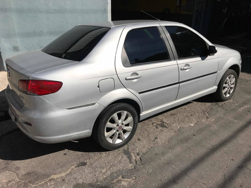 Imagem 5 de 10 de Fiat Siena 2009 1.8 Hlx Flex 4p