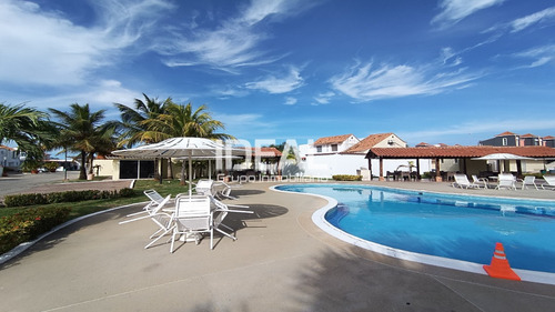 Ideal Vende Town House De 75 M² De Construccion Y De Terreno 166 M² En Conjunto Privado Paycla Tucacas