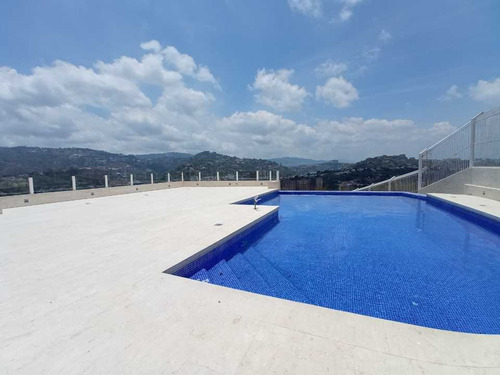 Imagen 19 de 21 de Vendo Casa 1462m2 5h/6b/6pe El Cafetal 0678