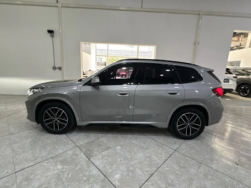 BMW X1 SDRIVE 18I XLINE AT 1500CC T CT