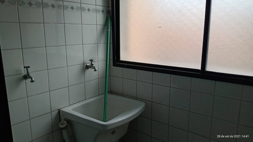 Imagem 8 de 15 de Apartamento Muito Bem Localizado !!! - 158
