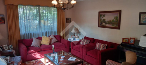 Casa En Venta De 3 Dorm. En La Reina