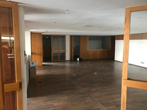 Oficina En Venta En Bosques De Las Lomas