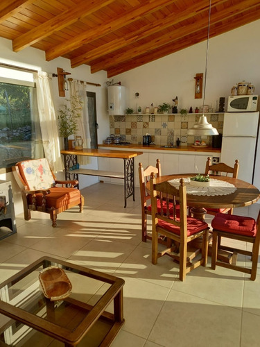Imagen 6 de 19 de Cabaña La Joaquina, Villa Giardino, Sierras De Córdoba, Con Vista A La Reserva Natural Portecelo