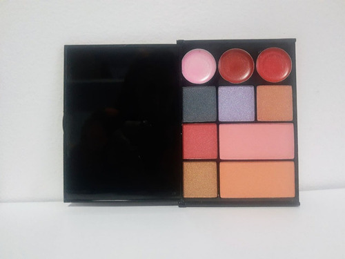 Sombras Y Labiales Miami