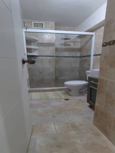 Imagen 9 de 12 de Apartamento Remodelado, Av. Romulo Gallegos, El Marques Norte, Municipio Sucre