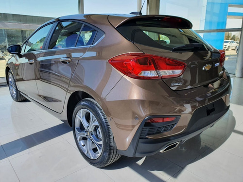 Cruze Premier 5 Y 4 Ptas 1.4t At Mb