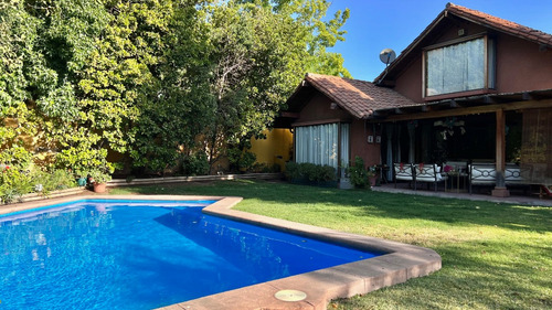¡buscas Comodidad Y Amplios Espacios Interiores Y Exteriores
