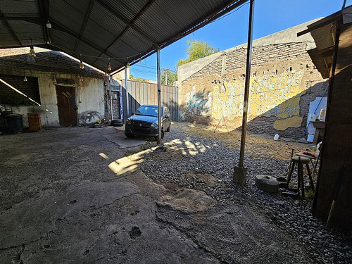 Casa Comercial Con Terreno Grande, Comuna De Santiago