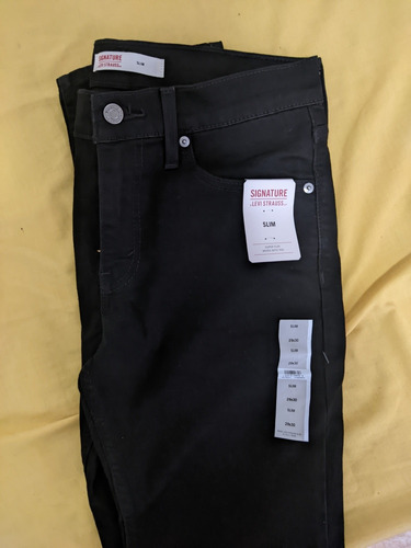 Jean Negro Signature Levi Strauss Caballero Talla 29x30