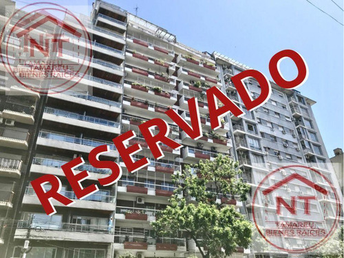 Departamento Semipiso 5 Ambientes Con Dependencia, Balcón Corrido. Piso Alto. Baulera, Seguridad Y Cochera Cubierta.