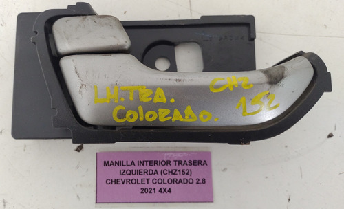 Manilla Interior Tras Izq Chevrolet Colorado 2.8 2021 