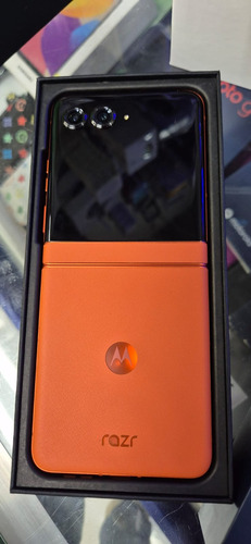 Motorola Moto Razr 50, 512 Gb
