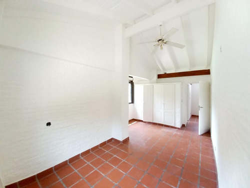 Imagen 12 de 13 de Casa En Venta Amplio Lote Esteban Echeverria Al 1700 Maschwitz