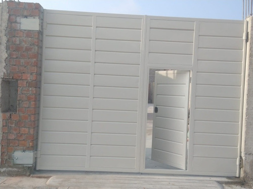 Alquiler De Local Comercial De 300m2 Con Excelente Ubicación