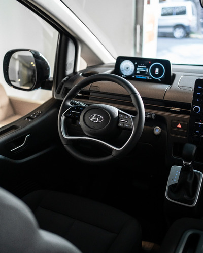 Hyundai Staria Safety 2wd