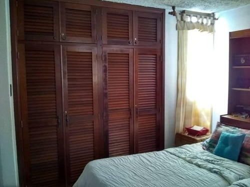 Imagen 15 de 16 de Venta De Fresco Apartamento En Cumbres De Curumo / Ofc 21-14690