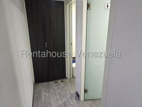 Local Comercial En La Carlota! 146.50mts En Venta.