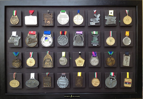 Medallero Vinipiel Para 28 Medallas Con Foto O 32 Medallas