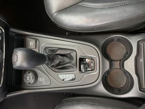 Jeep Cherokee 3.2 At 2019