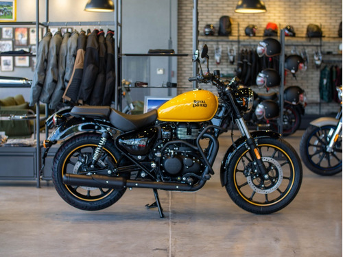 Imagen 13 de 25 de Royal Enfield Meteor Fireball Amarilla Reserva Hoy