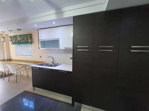 Imagen 4 de 22 de Apartamento En Alquiler En La Sagrada Familia Vanessa Suarez