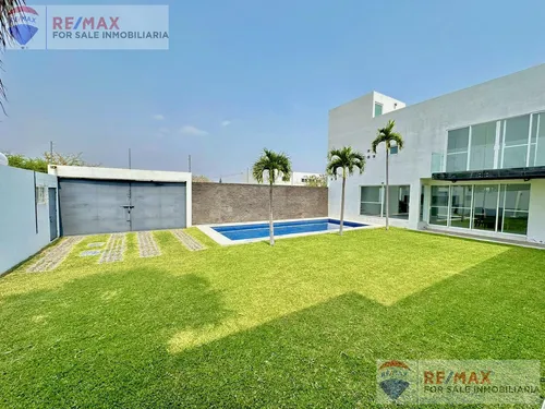Venta De Propiedad Con Dos Casas, A 10 Minutos Del Centro De Cocoyocclave 5027