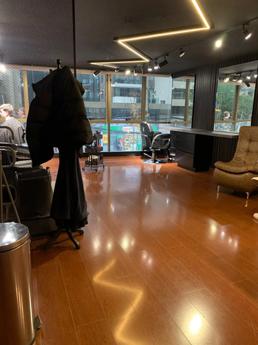 Venta Lindas Oficinas,2 Piso, A Pasos De Est.metro Manquehue
