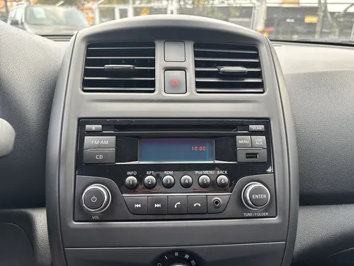 Nissan Versa Drive 2020