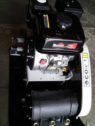 Imagen 2 de 8 de Compactadoras De Tierra Marca Toyama Motor A Gasolina