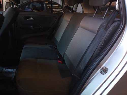 Volkswagen Suran 1.6 Trendline 11b 2012
