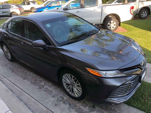 Imagen 3 de 15 de Toyota Camry 2018 4p Xle L4/2.5 Aut Navi