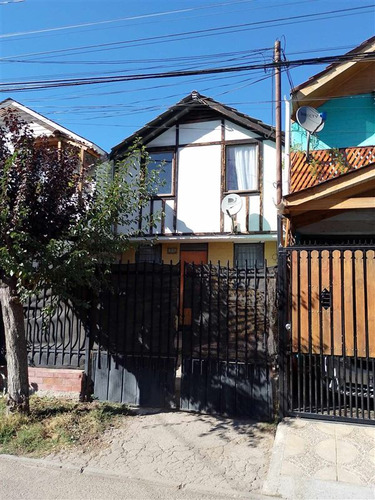 Casa En Venta De 2 Dormitorios En Puente Alto