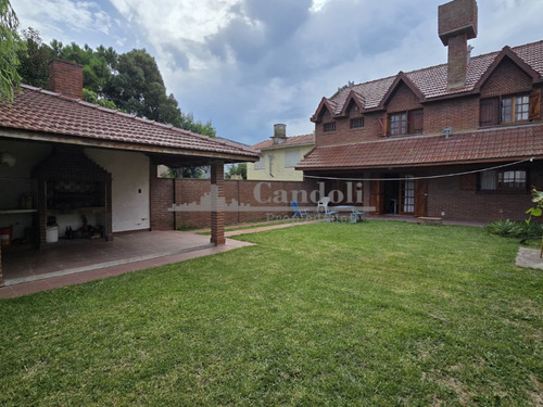 Chalet En Venta 4 Ambientes - Santa Clara Del Mar, En Dos Plantas