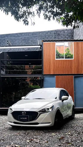 Mazda 2 Grand Touring LX B2+